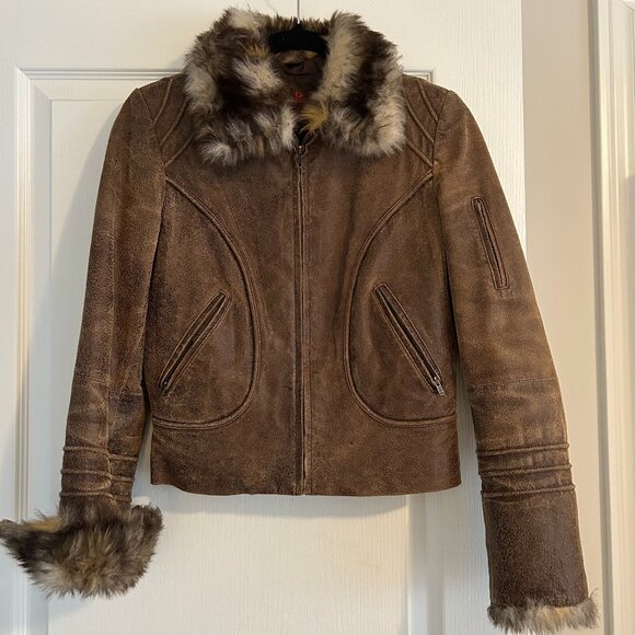 Danier Faux Fur -Trimmed Distressed Leather Cropped Jacket – Size P (Fits XS–S) - Picture 1 of 9